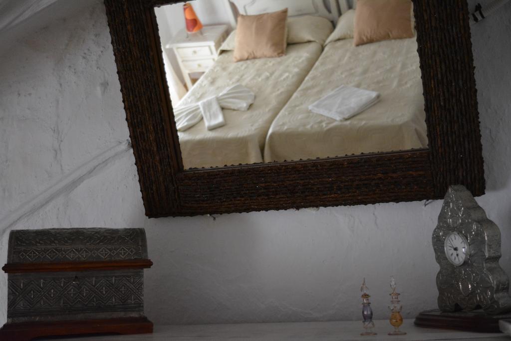 La Cueva Solea Guest House Algodonales Exterior photo